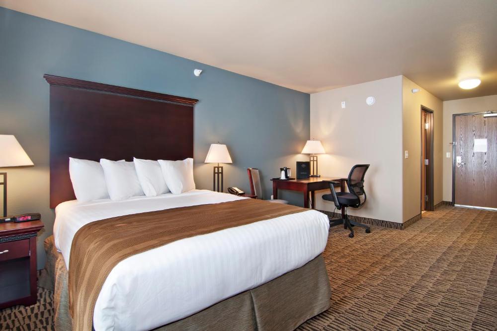 Standard King Room interior
